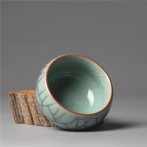 Image of Tasse de thé Chinoise en porcelaine de Longquan Céladon